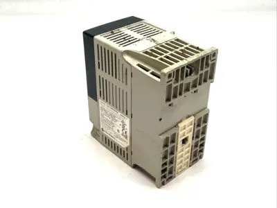 Used Allen-Bradley Ser A Powerflex 4 AC Drive 1.5kW 2HP 3 Phase Variable Speed Drives Michigan US | Maverick Industrial Sales #1393435