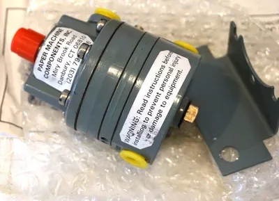 NEW PAPER MACHINE INC. VBR VOLUME BOOSTER RELAY 100 PSI MAX