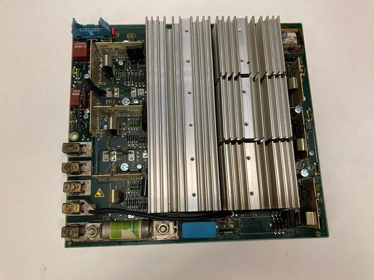 Used SIEMENS 6SC6120-0FE01 Industrial Controls | Surplus Asset Holdings #1221471