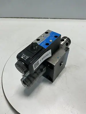 USED VICKERS DG4V-3-2A-M-U-B6-60