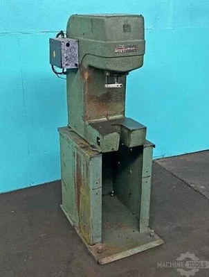 USED DENISON MODEL