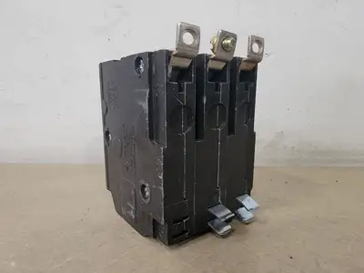 Used SQUARE D QO250 Switchgears British Columbia CA | Lenmark #367158