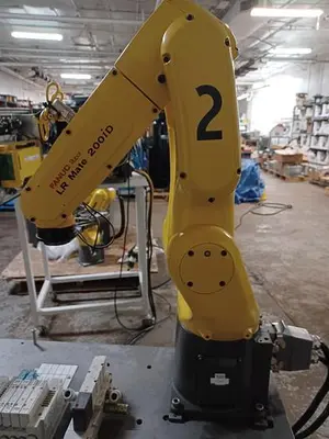 USED 2013 FANUC LR 200ID