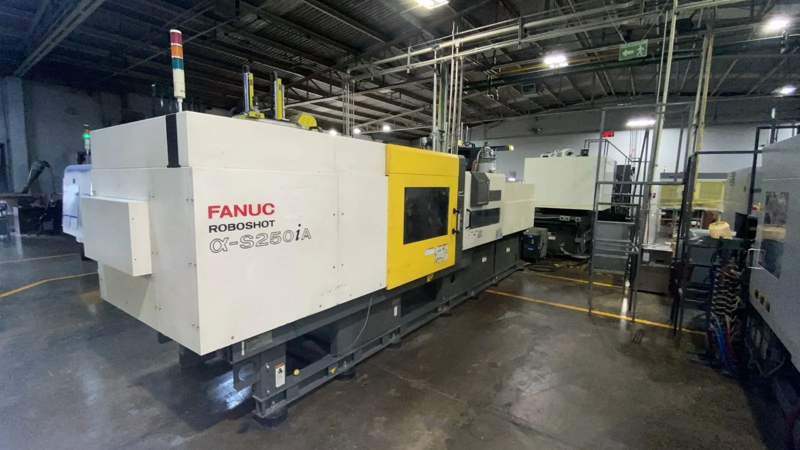 USED 2015 MILACRON FANUC ROBOSHOT S2000I-275B-416G