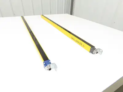 Schmersal SLC440COM-ER-0890-14 Safety Light Curtain Transmitter & Receiver Set