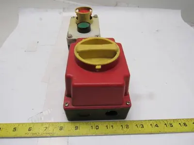 Craig & Derricott DI 253EB 600V 23kW Molded Plastic Disconnect Start E-Stop