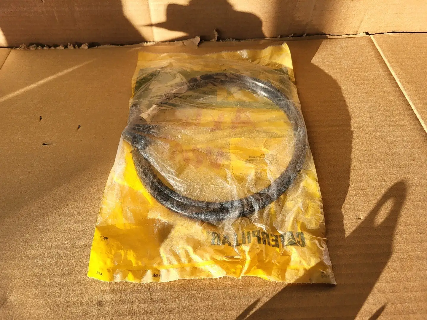 NEW CATERPILLAR 2T-1051