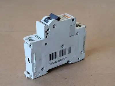 Used MERLIN GERIN 60687 Switchgears British Columbia CA | Lenmark #238923