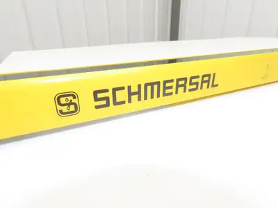 Schmersal SLC440COM-E-1450-14-1050 Safety Light Curtain Emitter -Needs Repair