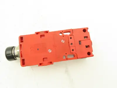Allen Bradley 440G-S36061 Guardmaster Spartan Locking Guard Switch 110VAC 12-Pin