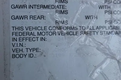 1996 INTERNATIONAL 3800 T444E BUS | Levy Recovery Group (6)