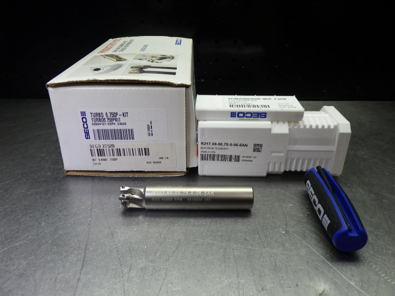SECO 3/4" 5 Flute Coolant Thru Endmill Kit TURBO06.750PKIT (LOC2397)