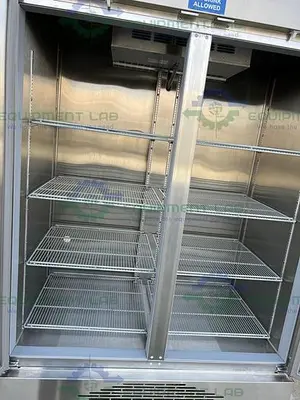 USED VWR GTVWG49FSSA STAINLESS STEEL DOUBLE DOOR FREEZER - 25°C 49 CU, FT.