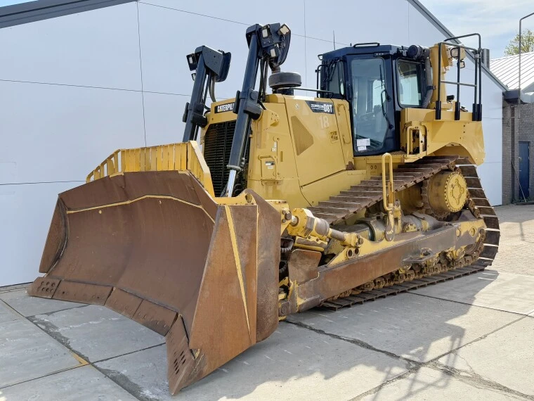 USED 2013 Caterpillar D8T