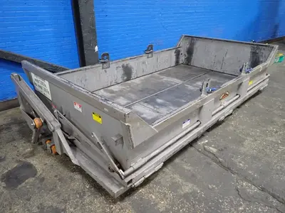 USED IRON BULL SKELETON HOPPER