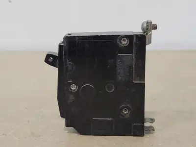 15 Amp, 1 Pole, 120/240 volts Circuit Breaker OO115