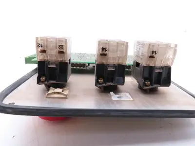 ABB YB 560 101-KL/0 HMI Operator Push Button Control Panel Unit W/E Stop