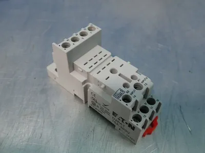 New | in-Stock EATON D2PA7 Relays & Switches | HGR 24 #739666