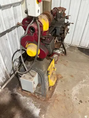 10 Inch South Bend Quick Change Gear Lathe with Accessories