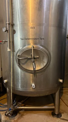 30 BBL (930 Gallon) Stainless Steel Serving Tank
