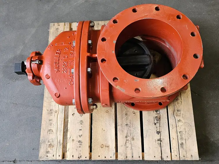 Used MUELLER A-2362 Valves/Fittings British Columbia CA | Lenmark #1440775
