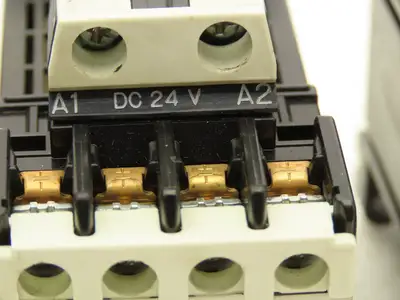 Fuji Electric SH-4/G Contactor Relay 600VAC 1.2A 24VDC Coil 4NO Lot of 3