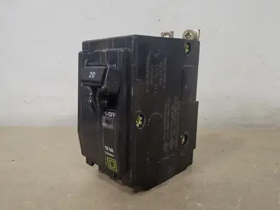 USED SQUARE D QOB220