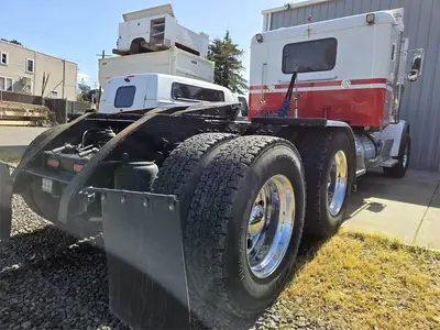 USED 2012 PETERBILT 388