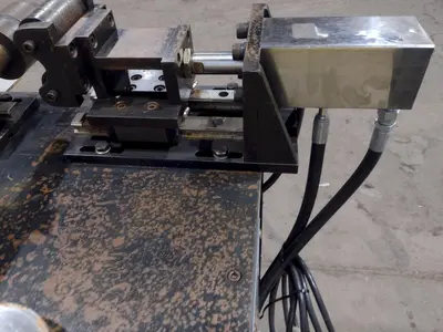 DURAFLEX MANDREL TYPE PIPE CUTTING MACHINE: STOCK #19328