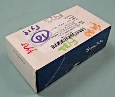NEW Swagelok SS-810-11-8