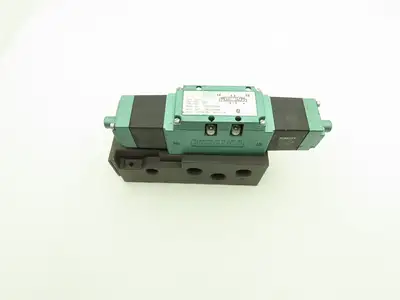 Numatics I35SS63BK Pneumatic Air Solenoid Valve/Manifold Assembly
