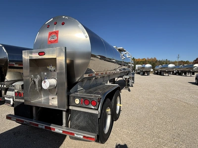 Used 2011 WALKER MILK TANKER TRAILER Tanker Trailers Michigan US | Miedema Asset Management Group #1709508