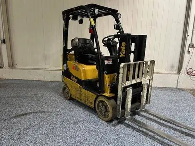 Used 2017 YALE GLC030VX Liquid Propane Forklifts Illinois US | Somerset Equipment Sales #1546284