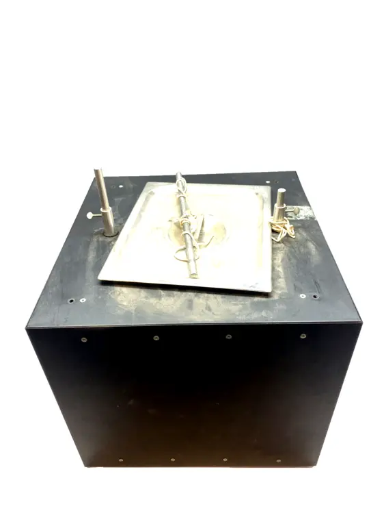 Used RAYONET PHOTOCHEMICAL UV REACTOR 16-LAMP BENCH-TOP 110/220VAC Lighting | Maverick Industrial Sales #1099760