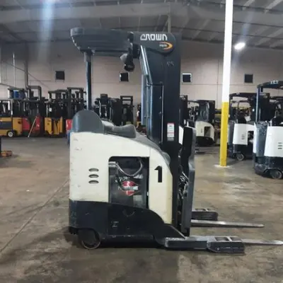 USED 2016 CROWN RR5725-45
