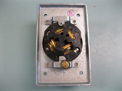 NEW Leviton 25403
