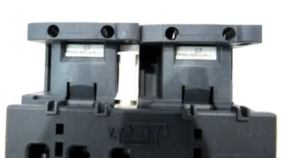 NEW SCHNEIDER ELECTRIC LC2D32G7 CONTACTOR