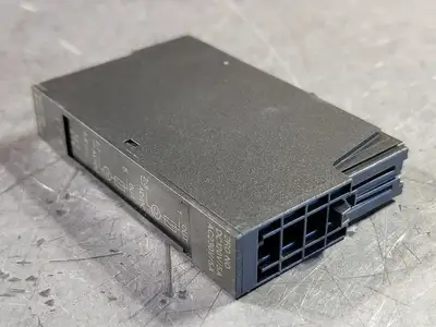NEW SIEMENS 6ES7 132-4HB01-0AB0