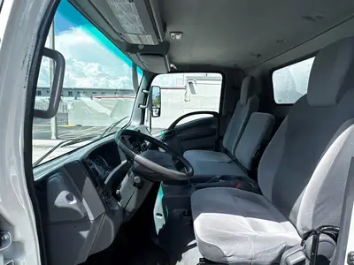 Used 2019 ISUZU NQR Reefer Trucks Florida US | Truck and Van Outlet #1509194
