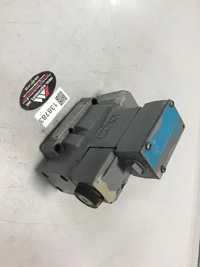 Used VICKERS DG4V32ALMFWB660EN21 Valves/Fittings Michigan US | Ideal Machinery #592150