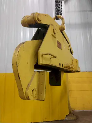 10,000 LB 5 TON ACCO MANSAVER MODEL G1616 SINGLE RIM VERTICAL COIL LIFTING TONG SCISSOR TYPE COIL LIFT: STOCK #14206