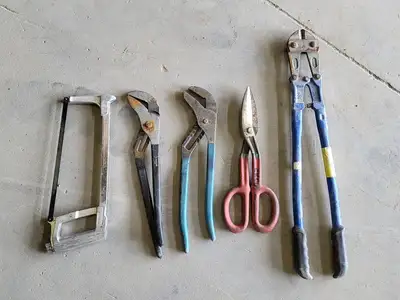 12 pcs Assorted Hand Tools