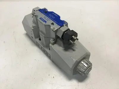 USED TOKIMEC DG4V-5-3C-M-AP7L-40-JA66Y