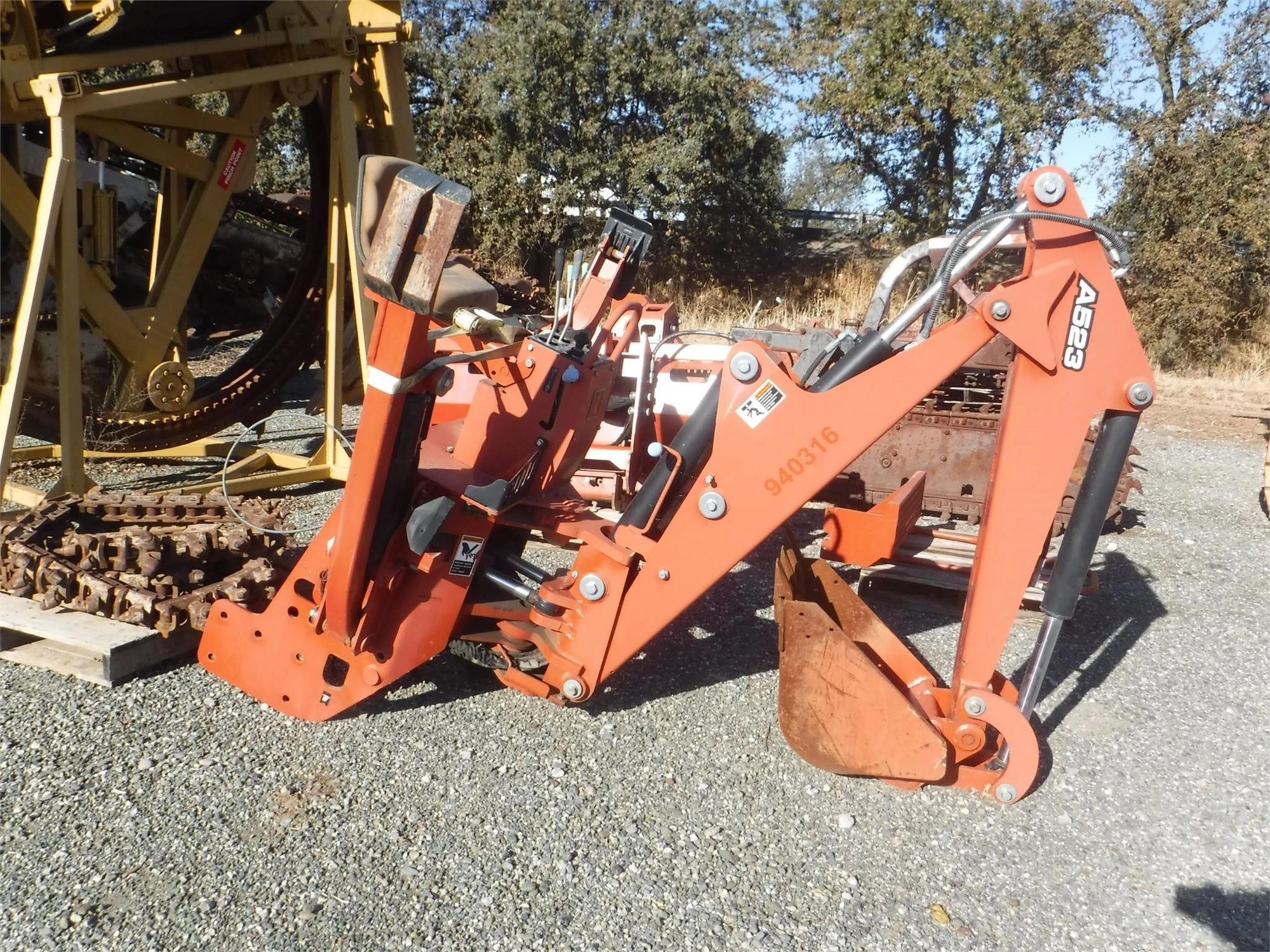 Used 2012 DITCH WITCH A523 Backhoes California US | Western Trencher & Equipment, Inc. #1497813