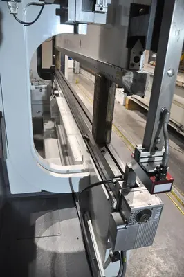 USED LVD PPEB TURBO 220 TON X 4200 MM CNC