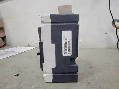 USED SIEMENS 3VL1110-1KM30-0AA0
