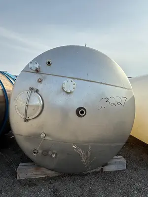 Gallon Tank Tank | ListingHippo (2)