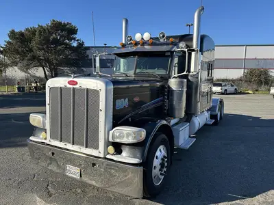USED 2009 PETERBILT 389