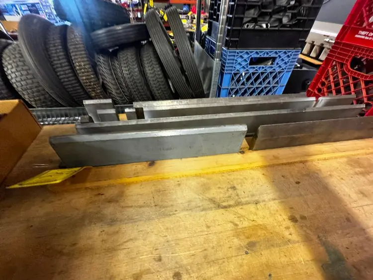 Used _UNKNOWN_ _UNKNOWN_ Press Brake Tooling Ohio US | Myron Bowling Auctioneers Inc #1518543