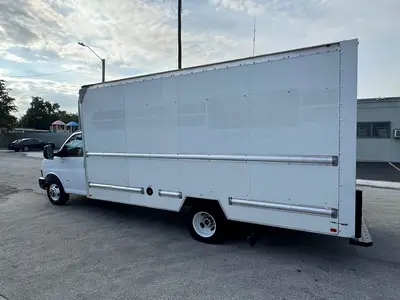 Used 2019 GMC SAVANA CUTAWAY Box trucks Florida US | Truck and Van Outlet #1509156